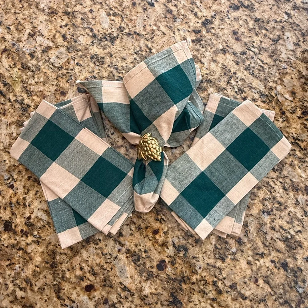 Green and White Plaid Napkins…never used!